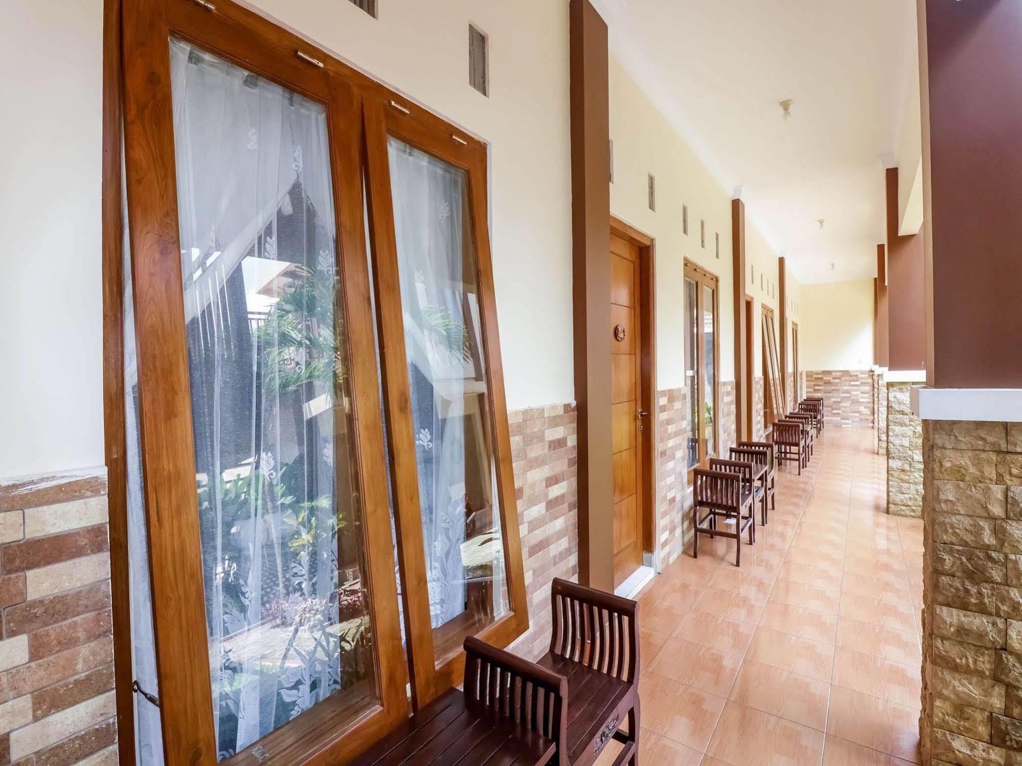 Oyo 326 Ndalem Padma Asri Residence Sleman  Exterior foto